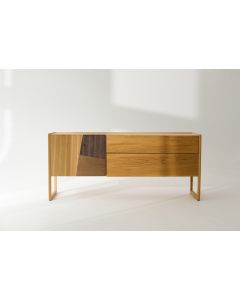 Komoda Enkel dębowa 180 cm na nóżkach MAVEN Furniture